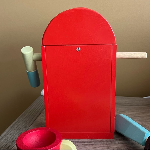 Le Toy Van Coffee Machine wooden pretend toys - Picture 10 of 11